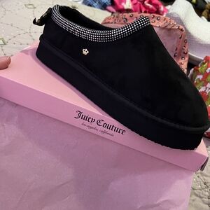 Juicy Couture Black Slip-On Sneakers